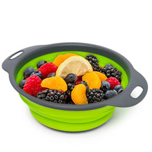 Load image into Gallery viewer, Set of 2 Collapsible Colanders, Food-Grade, Perfect for Draining Pasta, Vegetables and Fruits
