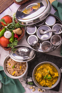 Auswahl von 8 Premium Indian Tiffin Gewürzen mit Dabba
