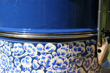 Cargar imagen en el visor de la galería, Tiffin azul de Cachemira pintado a mano de 4 niveles
