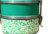 Cargar imagen en el visor de la galería, Tiffin de 4 niveles verde de Cachemira pintado a mano
