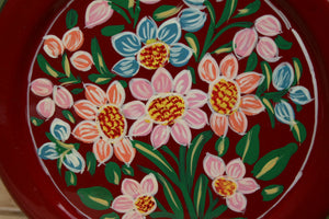 Handbeschilderd koektrommel met rode bloemen